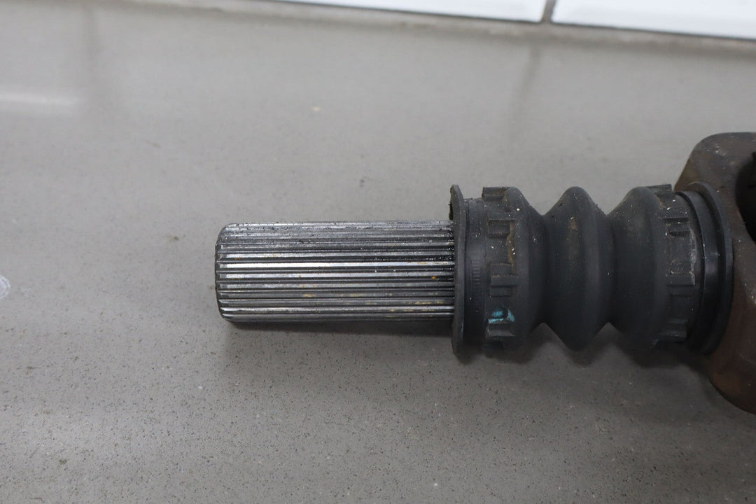 2001 GMC 2500HD 8.1L 4x4 Front Driveshaft Assembly (Auto Trans)