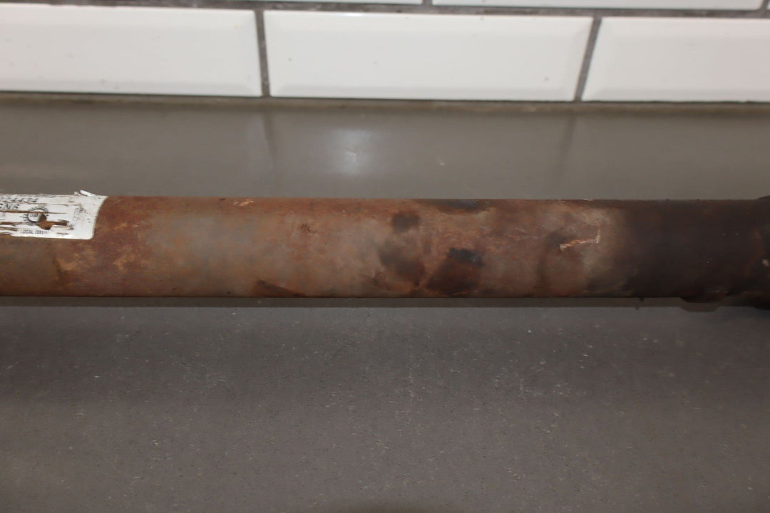 2001 GMC 2500HD 8.1L 4x4 Front Driveshaft Assembly (Auto Trans)