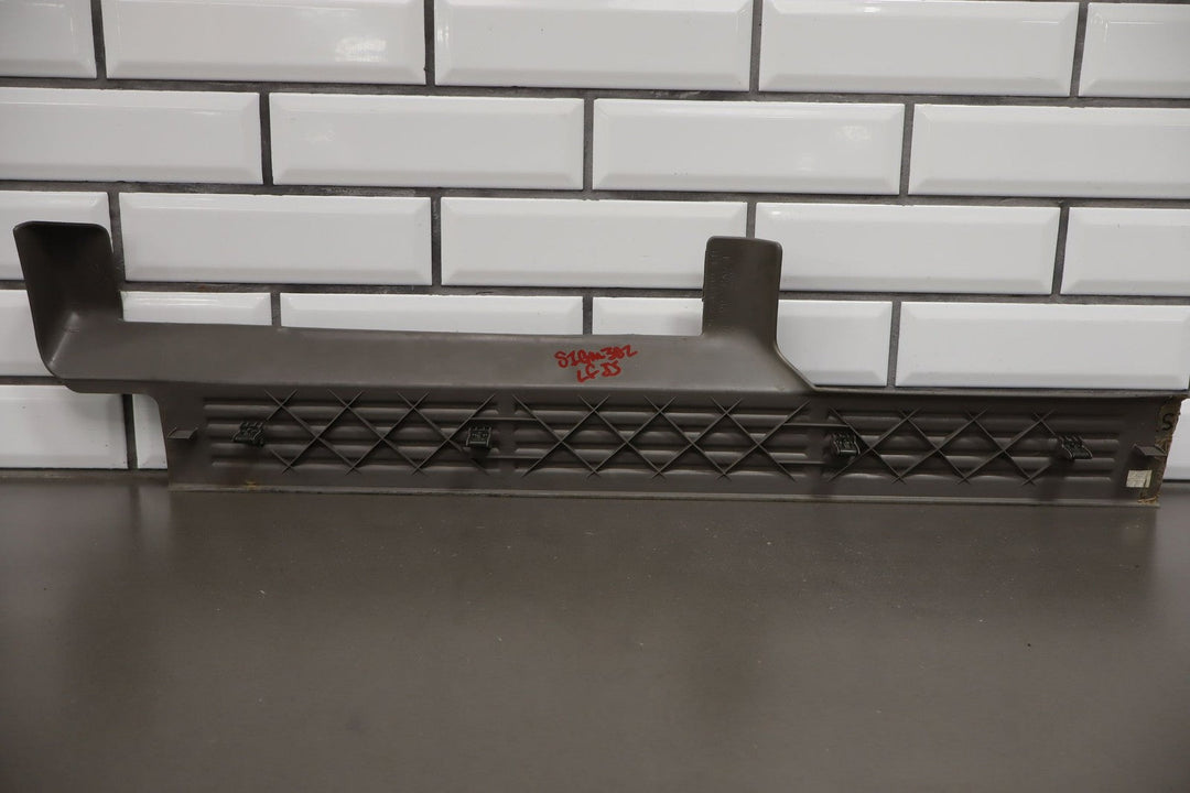 2001 GMC Sierra 2500 Crew Cab Front Door Entry Sill Plate Pair