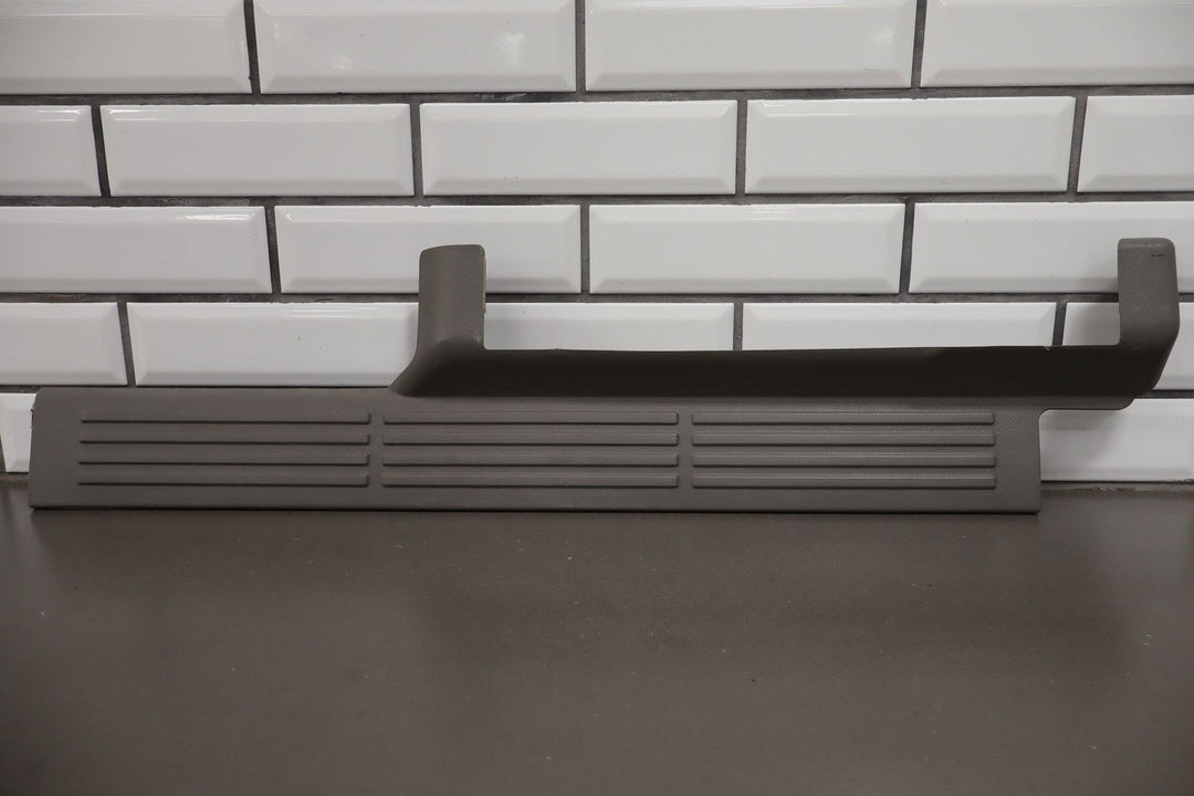 2001 GMC Sierra 2500 Crew Cab Front Door Entry Sill Plate Pair