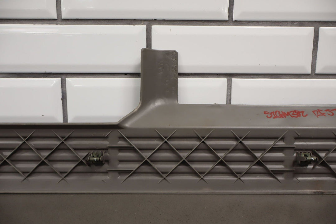 2001 GMC Sierra 2500 Crew Cab Front Door Entry Sill Plate Pair