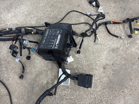 2001 Lexus LX470 J100 4.7LL Engine Fuse Box 8267460010