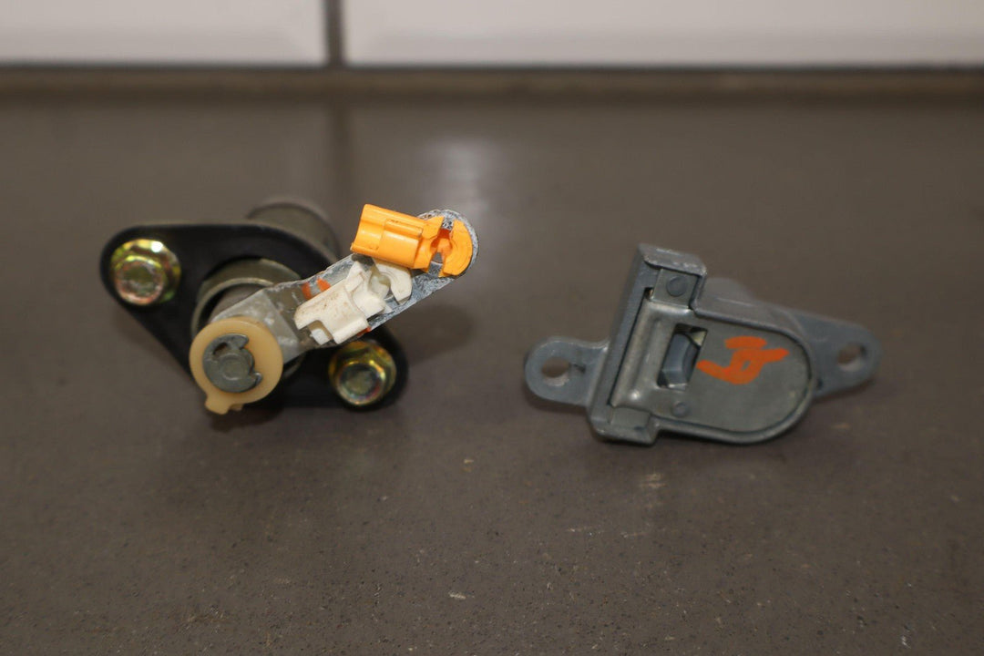 2001 Mazda Miata NB 9 Pc Keyless Entry Kit ECU - Ignition - LockCylinders - Modules