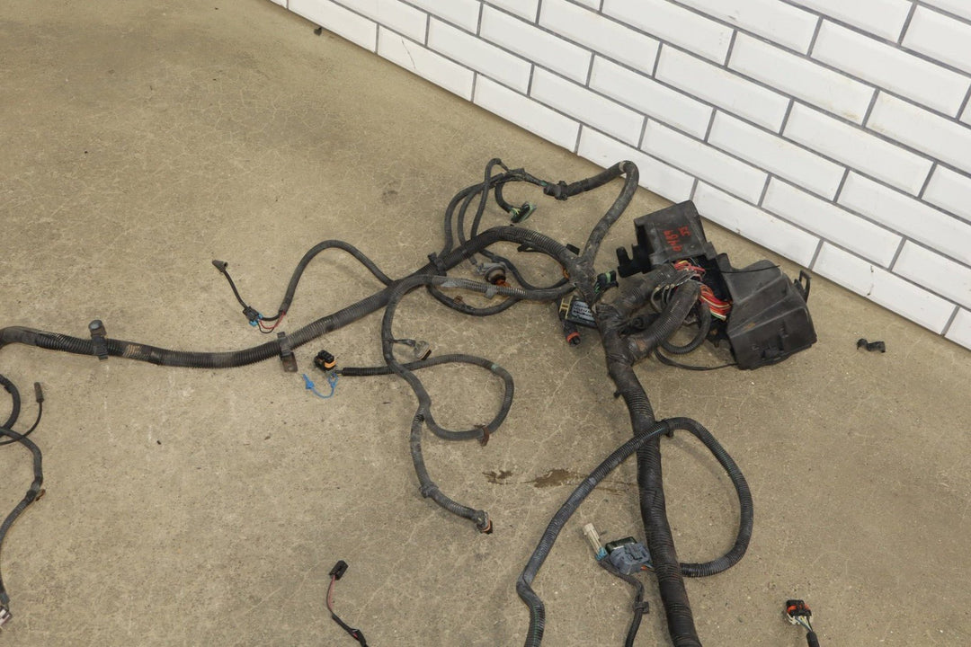 2001 Pontiac Firebird 3.8L Engine Fuse Box