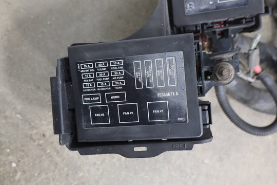 2001 Pontiac Firebird 3.8L Engine Fuse Box