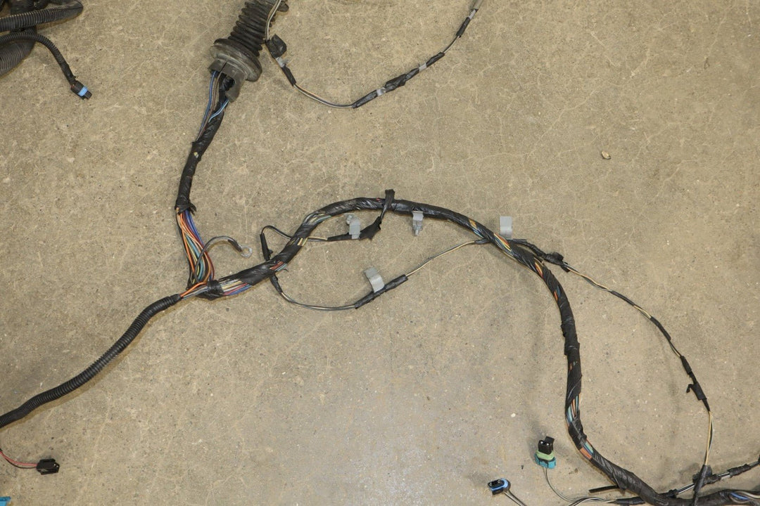 2001 Pontiac Firebird 3.8L Engine Fuse Box