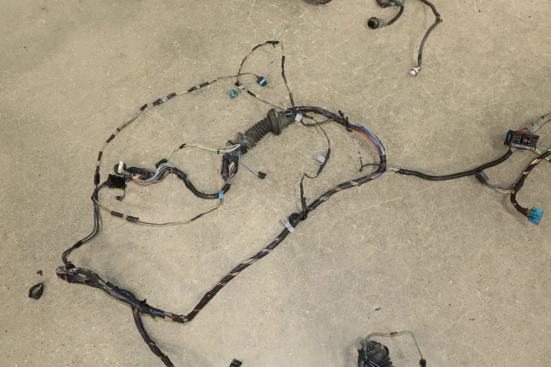 2001 Pontiac Firebird 3.8L Engine Fuse Box
