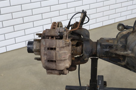 2002-2004 Ford F250 F350 Super Duty 4x4 3.73 Ratio Front Axle Assembly OEM