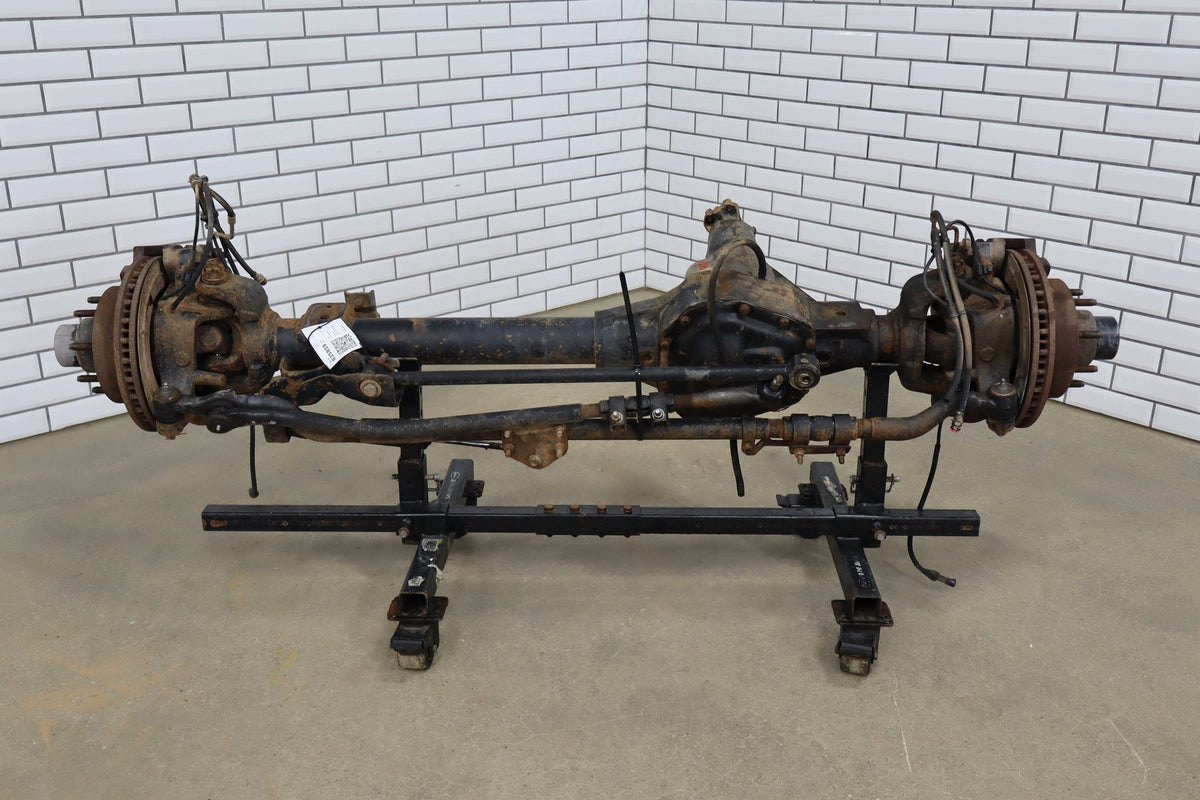 2002-2004 Ford F250 F350 Super Duty 4x4 3.73 Ratio Front Axle Assembly OEM