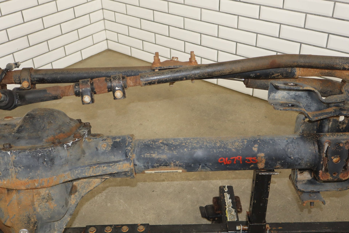 2002-2004 Ford F250 F350 Super Duty 4x4 3.73 Ratio Front Axle Assembly OEM