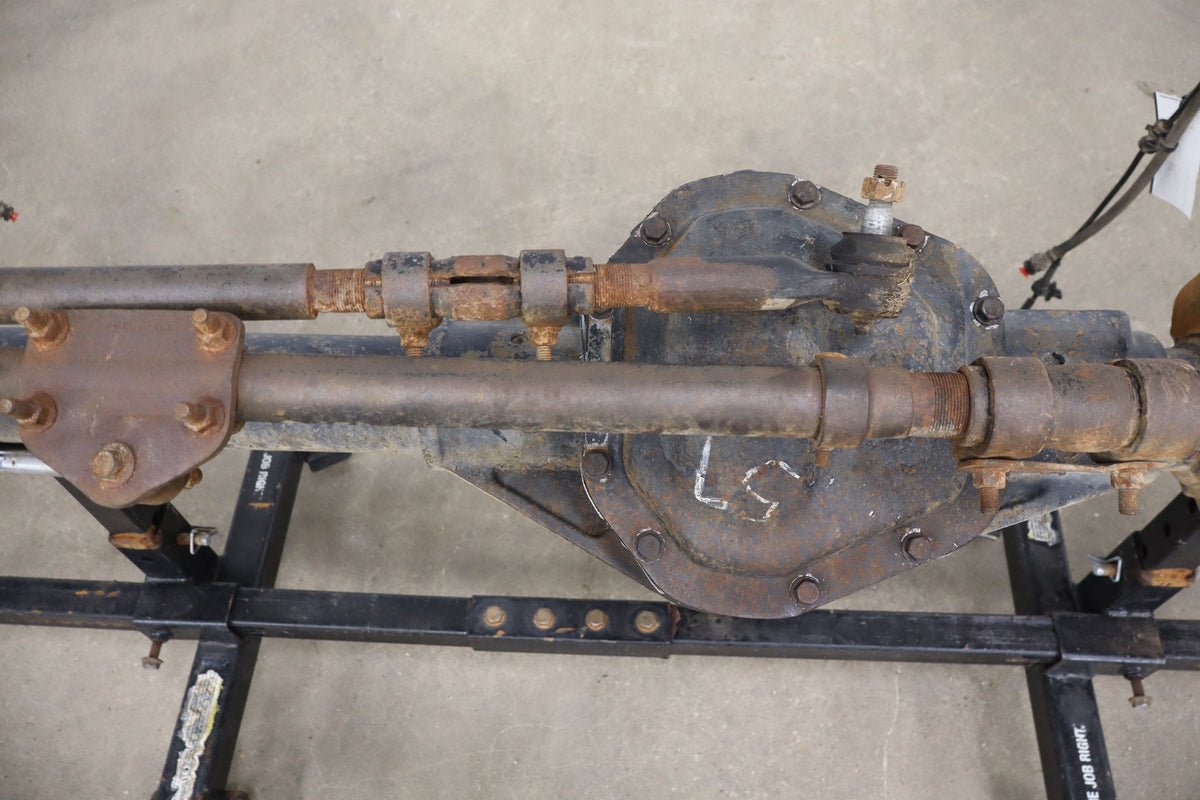 2002-2004 Ford F250 F350 Super Duty 4x4 3.73 Ratio Front Axle Assembly OEM