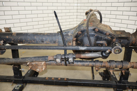 2002-2004 Ford F250 F350 Super Duty 4x4 3.73 Ratio Front Axle Assembly OEM