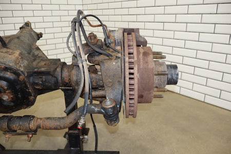 2002-2004 Ford F250 F350 Super Duty 4x4 3.73 Ratio Front Axle Assembly OEM