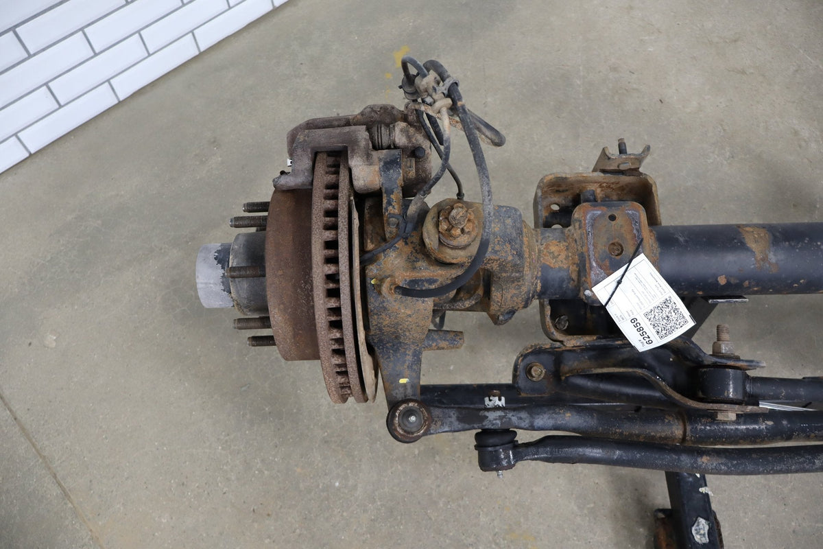 2002-2004 Ford F250 F350 Super Duty 4x4 3.73 Ratio Front Axle Assembly OEM