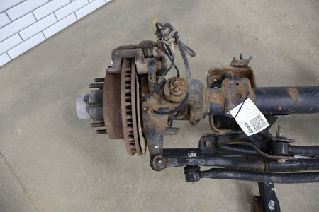 2002-2004 Ford F250 F350 Super Duty 4x4 3.73 Ratio Front Axle Assembly OEM