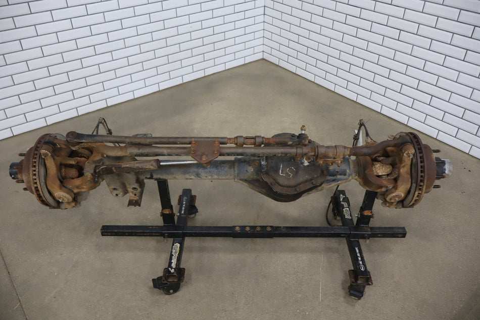 2002-2004 Ford F250 F350 Super Duty 4x4 3.73 Ratio Front Axle Assembly OEM