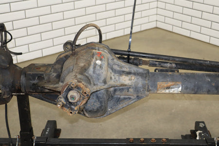 2002-2004 Ford F250 F350 Super Duty 4x4 3.73 Ratio Front Axle Assembly OEM
