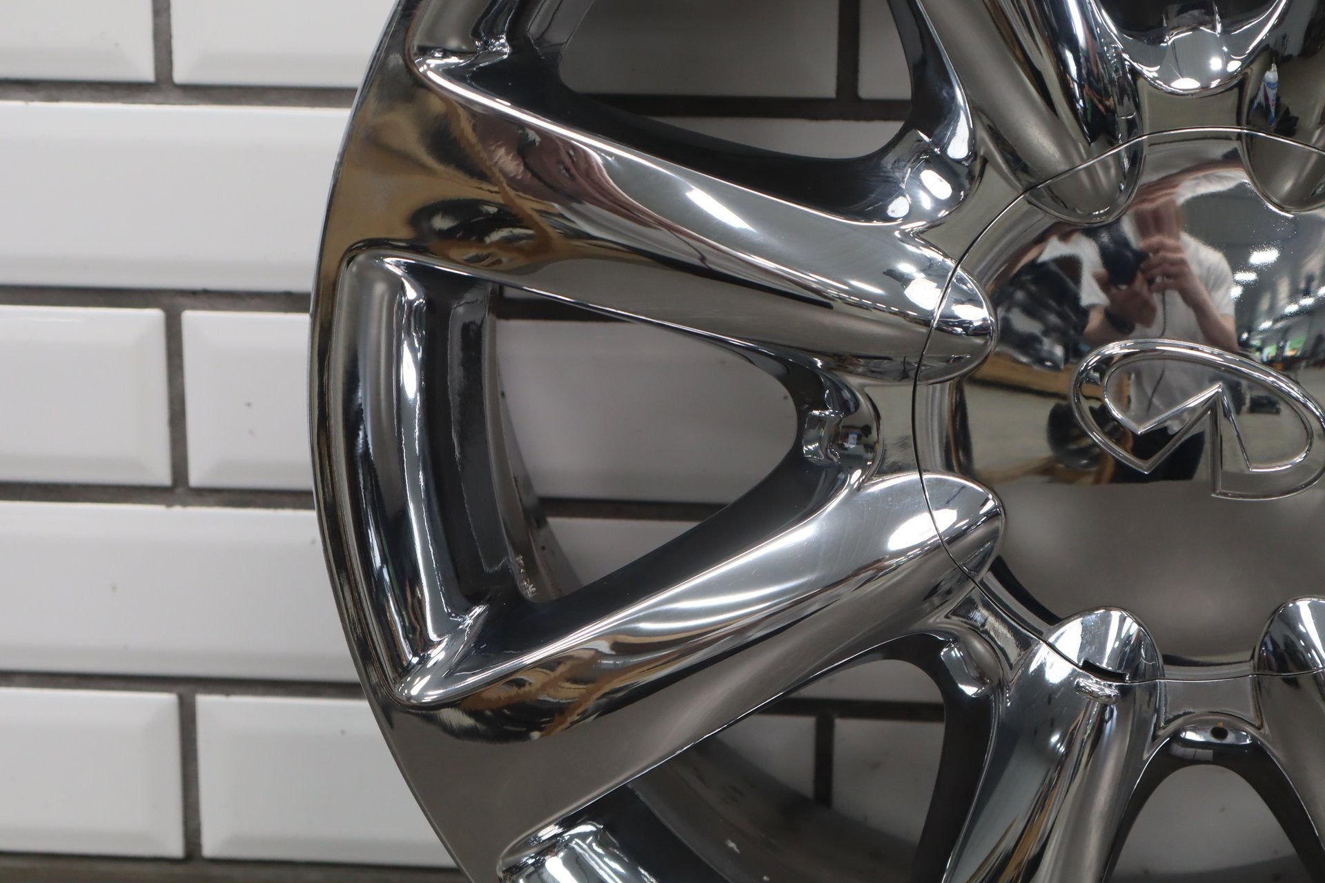 2002-2004 Infiniti M45 Alloy Wheel OEM 18" Chrome Low Mileage
