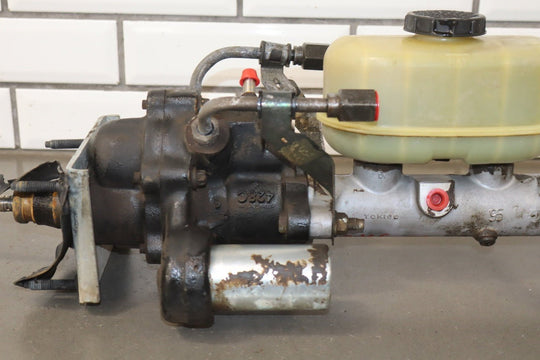 2002 - 2005 Ford F - 250 Super Duty Hydroboost Brake Booster with Master Cylinder