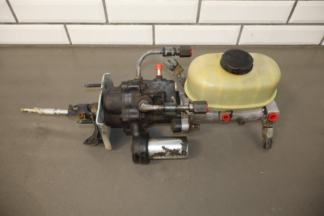 2002 - 2005 Ford F - 250 Super Duty Hydroboost Brake Booster with Master Cylinder