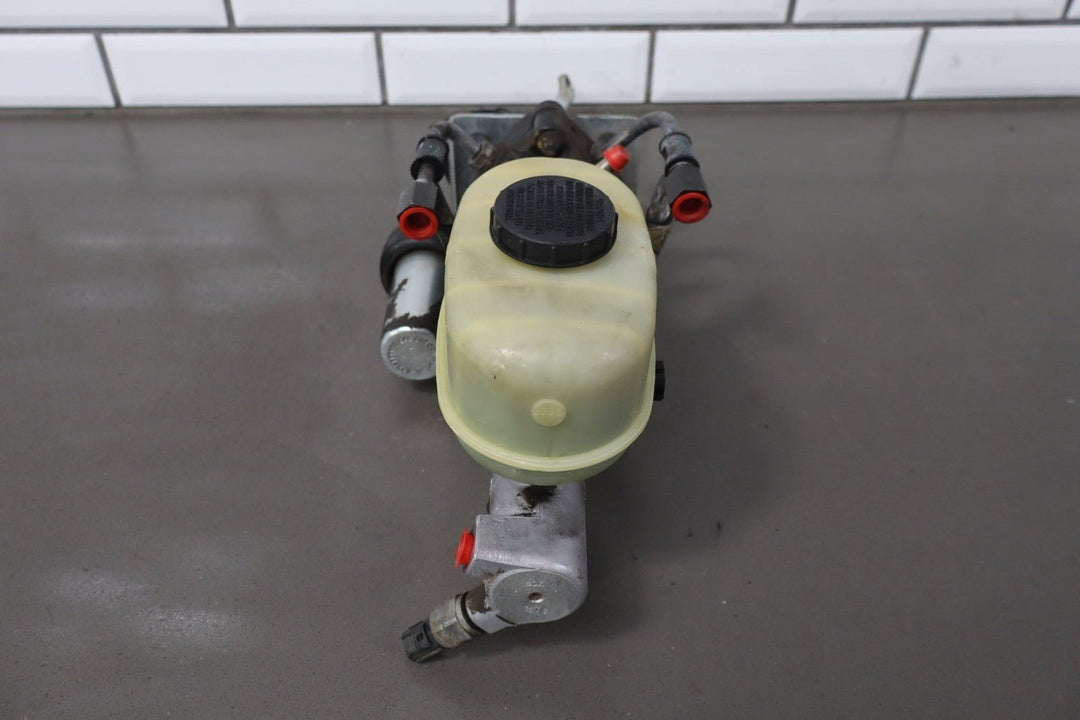 2002 - 2005 Ford F - 250 Super Duty Hydroboost Brake Booster with Master Cylinder