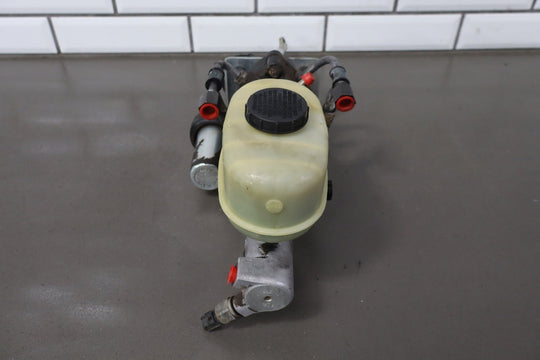 2002 - 2005 Ford F - 250 Super Duty Hydroboost Brake Booster with Master Cylinder