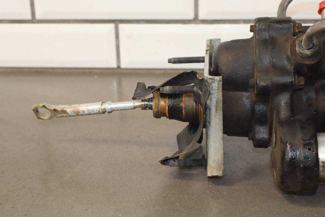 2002 - 2005 Ford F - 250 Super Duty Hydroboost Brake Booster with Master Cylinder