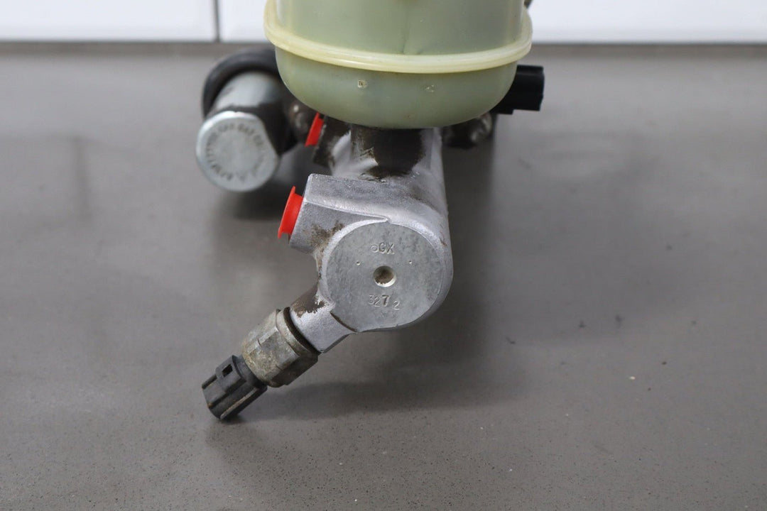 2002 - 2005 Ford F - 250 Super Duty Hydroboost Brake Booster with Master Cylinder