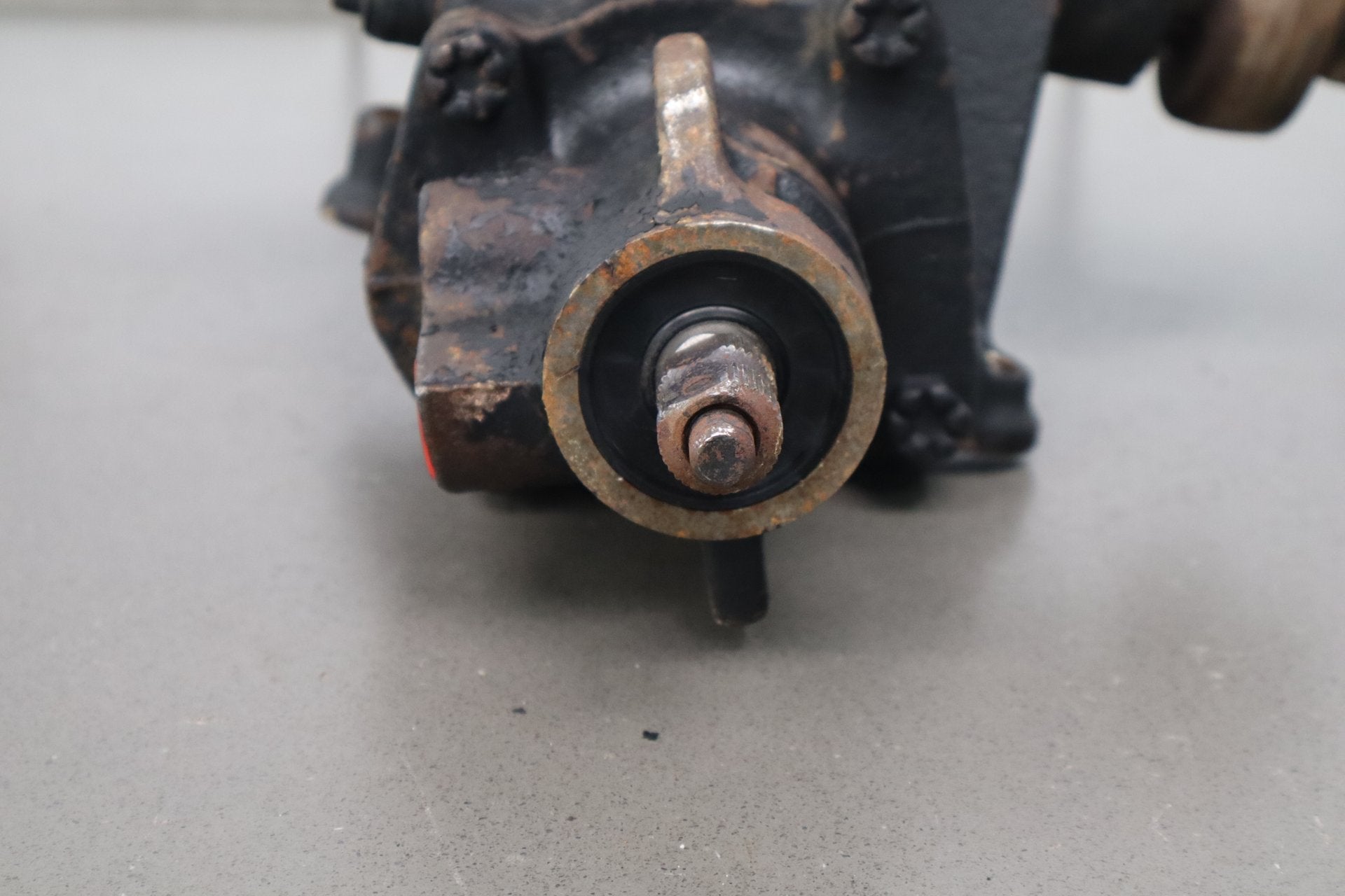 2002-2005 Ford F-350 Super Duty Steering Gear 2C3Z3504AARM OEM