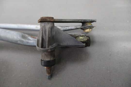 2002 - 2006 Cadillac Escalade GMT800 Front Wiper Motor with Linkage OEM