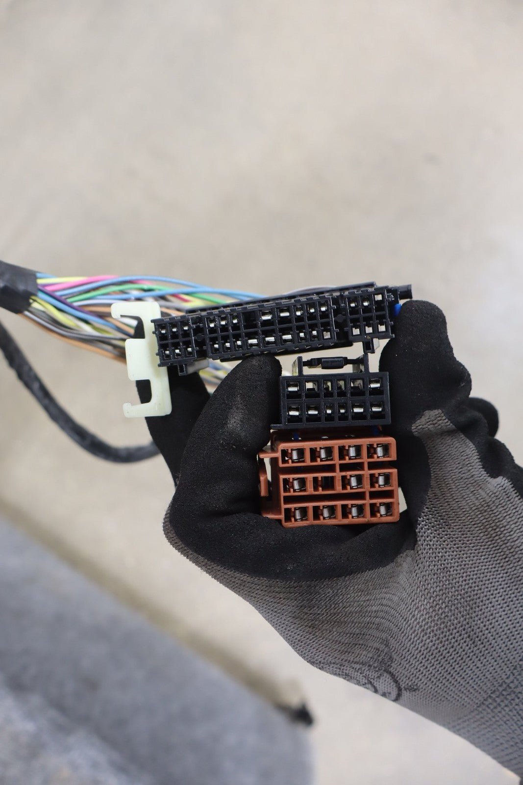 2002 - 2006 Cadillac Escalade Left Front Door InfraRed 72