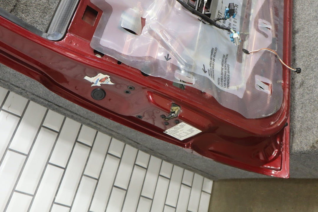 2002 - 2006 Cadillac Escalade Left Front Door InfraRed 72