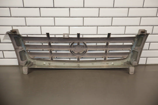 2002 - 2006 Cadillac Escalade OEM Front Grille Pewter Metallic 11U