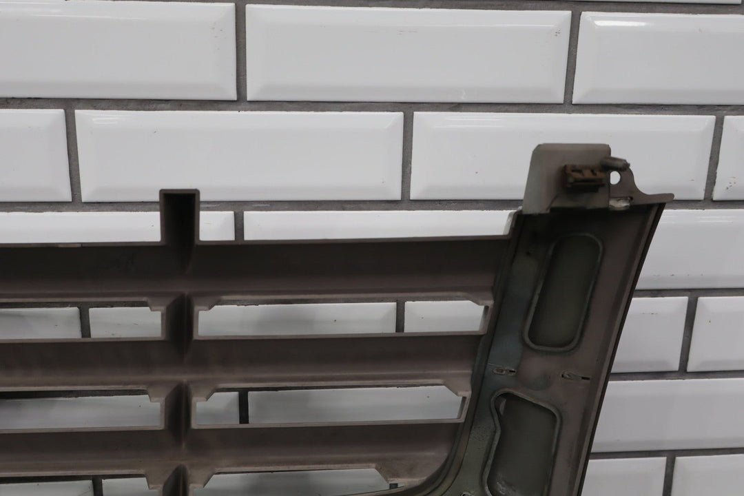 2002 - 2006 Cadillac Escalade OEM Front Grille Pewter Metallic 11U