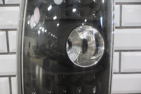2002 - 2006 GMC Yukon GMT800 Aftermarket Tail Light Set