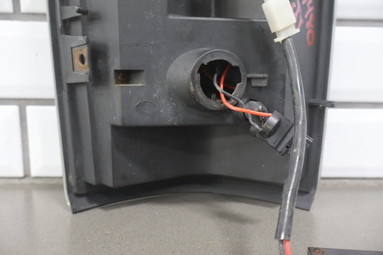 2002 - 2006 GMC Yukon GMT800 Aftermarket Tail Light Set