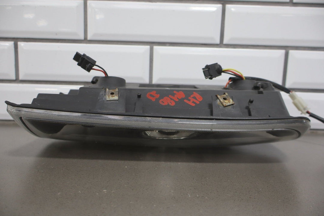 2002 - 2006 GMC Yukon GMT800 Aftermarket Tail Light Set