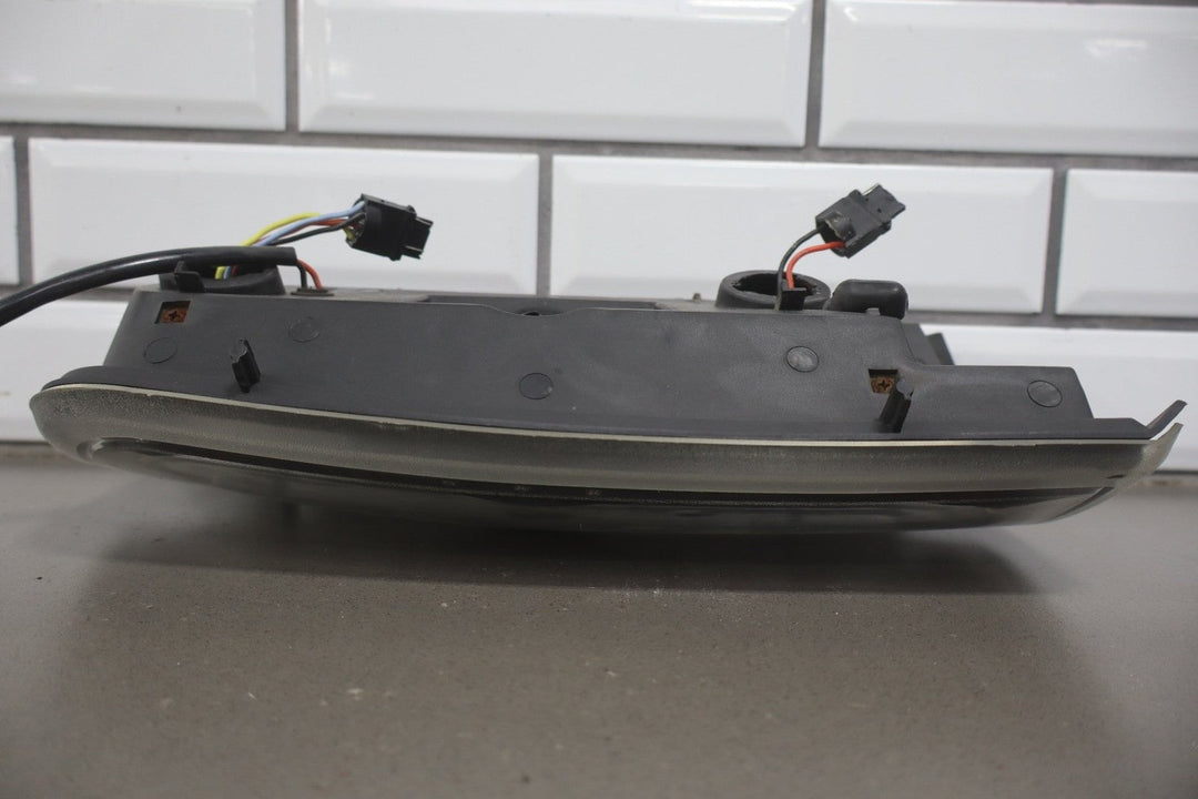 2002 - 2006 GMC Yukon GMT800 Aftermarket Tail Light Set