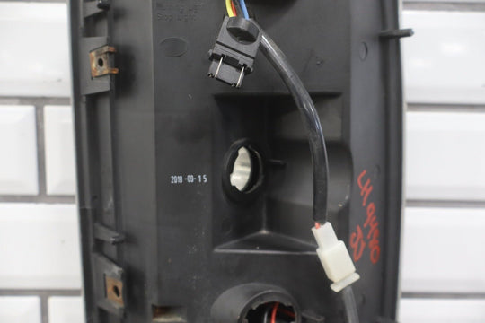 2002 - 2006 GMC Yukon GMT800 Aftermarket Tail Light Set