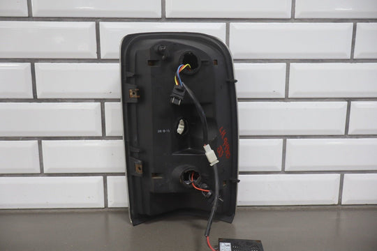 2002 - 2006 GMC Yukon GMT800 Aftermarket Tail Light Set