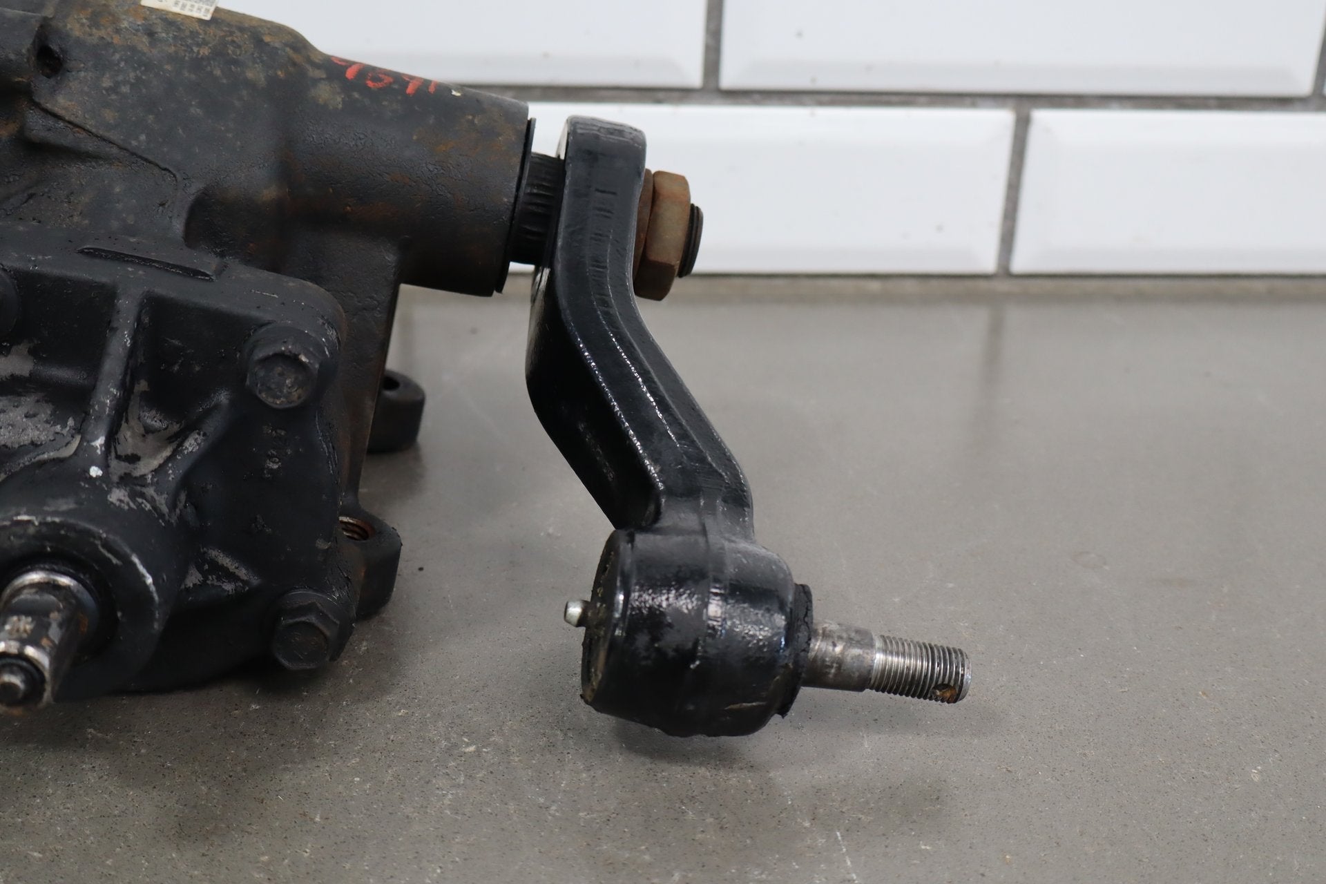 2002-2007 Chevrolet Silverado 2500HD Steering Gear Box Assembly