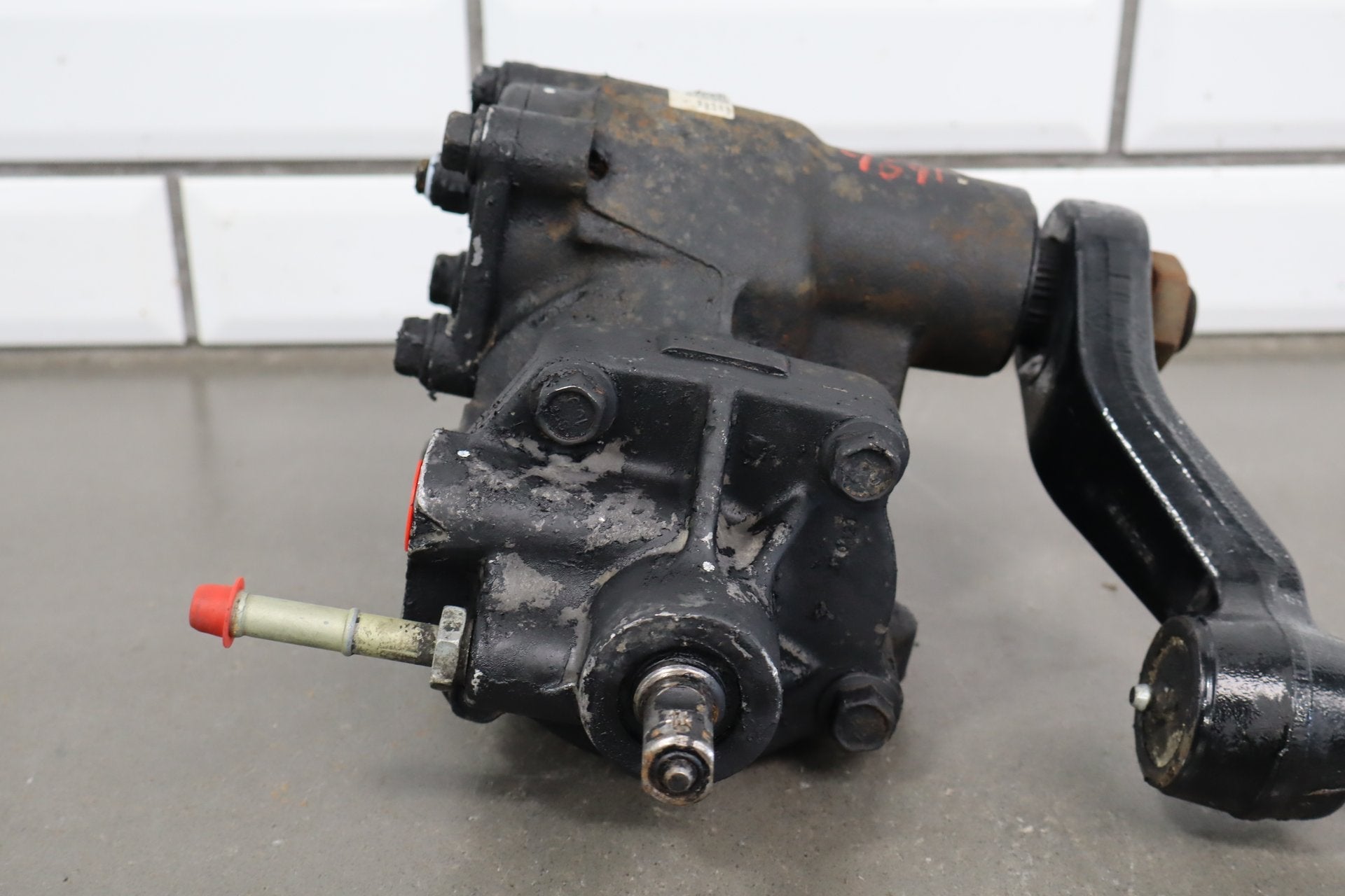2002-2007 Chevrolet Silverado 2500HD Steering Gear Box Assembly