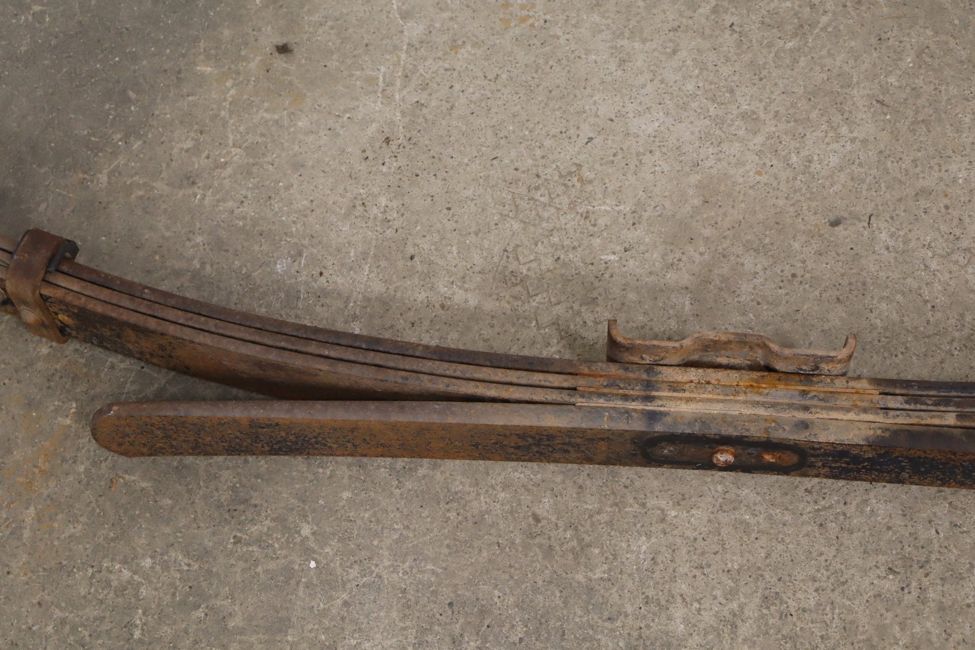 2002-2008 Ram 1500 Rear Leaf Springs Pair OEM Southern 52113141AD OEM
