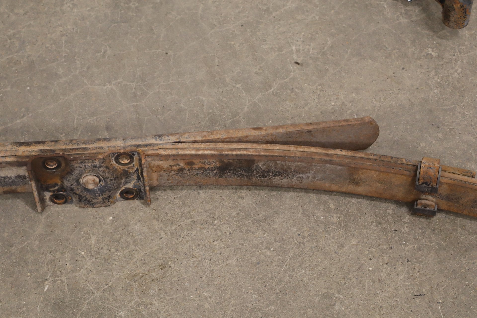 2002-2008 Ram 1500 Rear Leaf Springs Pair OEM Southern 52113141AD OEM