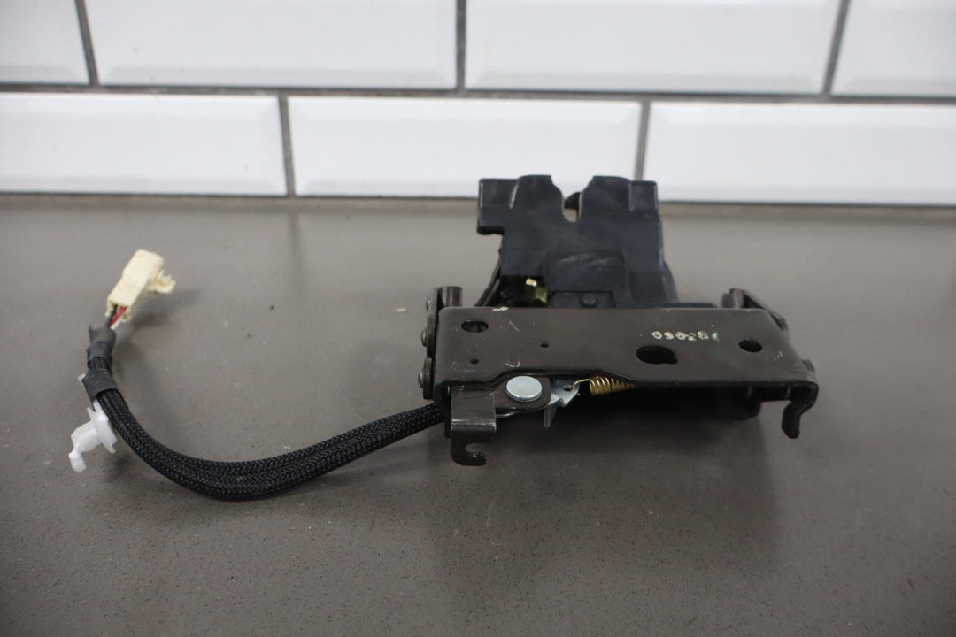 2002 - 2010 Lexus SC430 Trunk / Decklid Lid Latch OEM