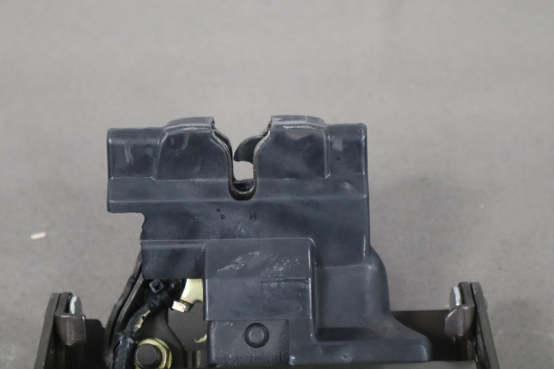 2002 - 2010 Lexus SC430 Trunk / Decklid Lid Latch OEM
