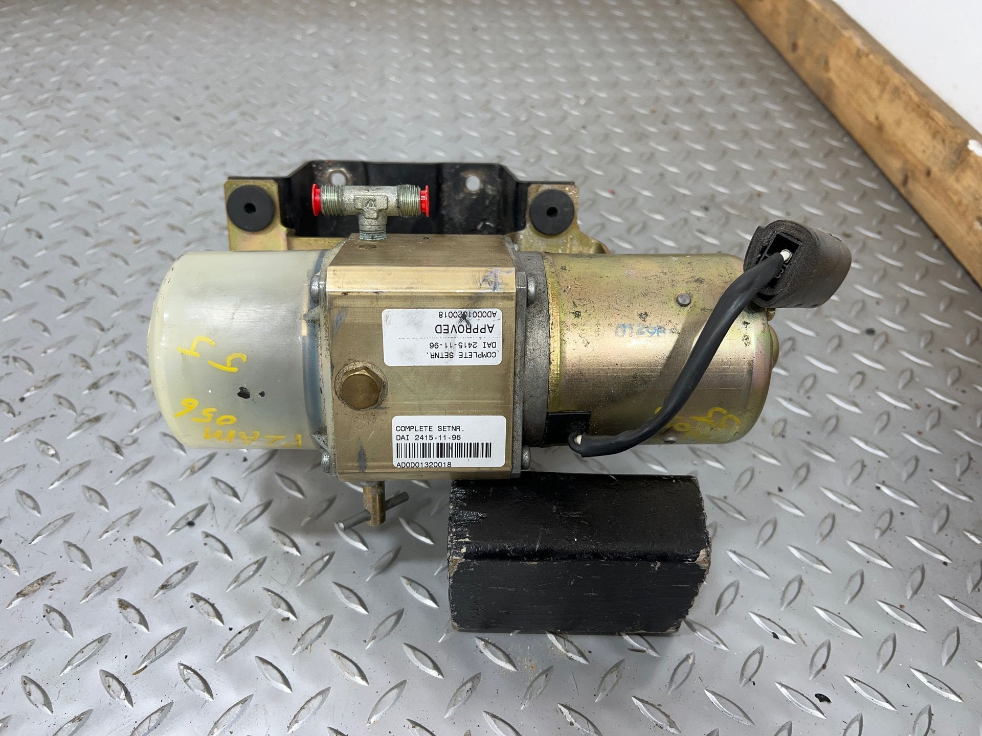 2002 ASTON- Conv Lift Motor