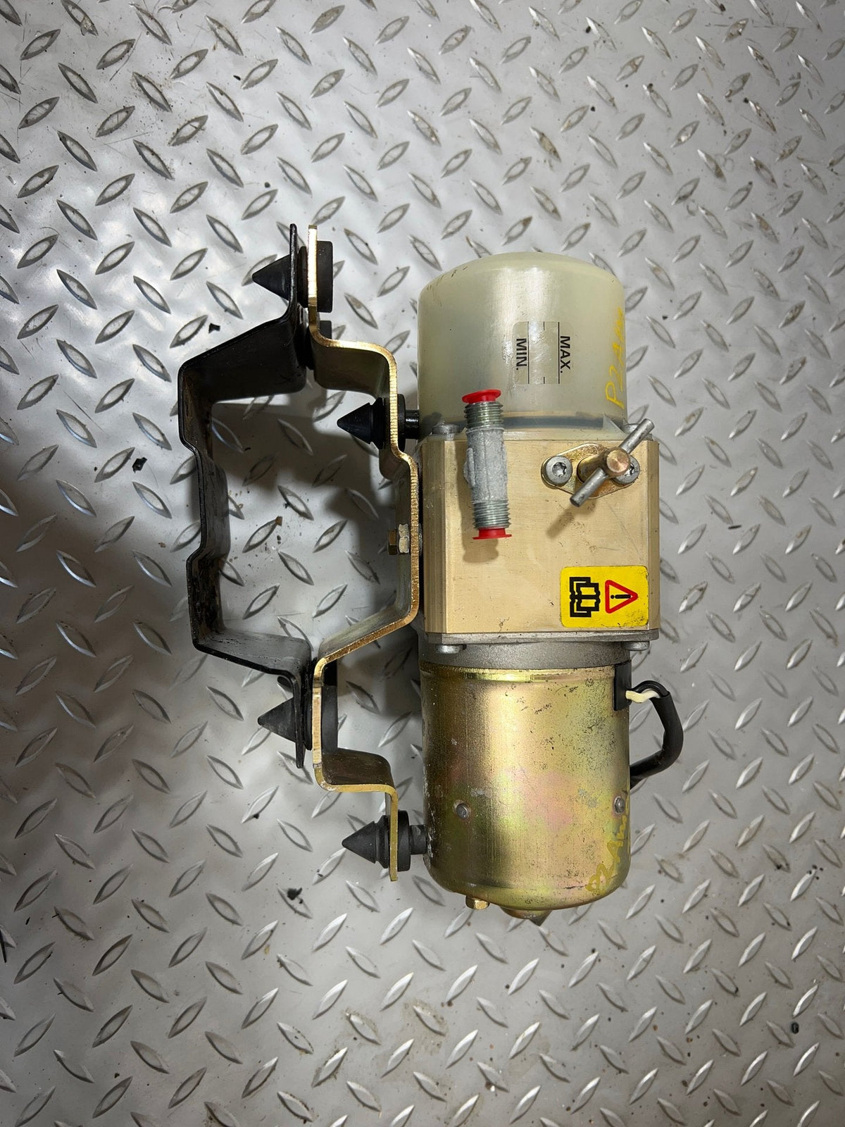 2002 ASTON- Conv Lift Motor