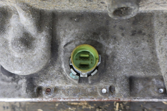 2002 Cadillac Escalade 4WD 6 L Automatic Transmission 4L65E