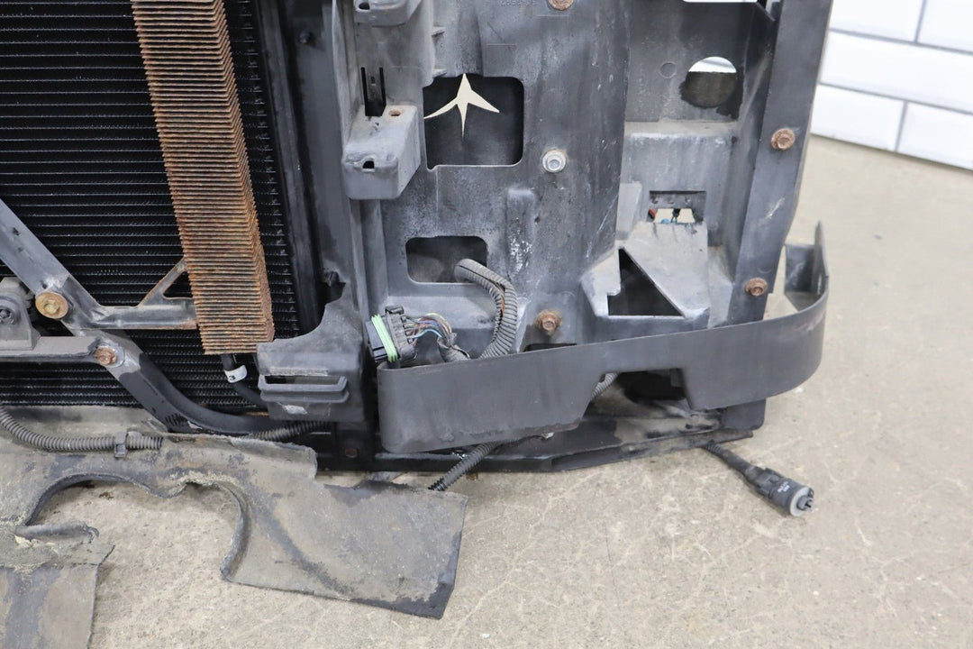 2002 Cadillac Escalade GMT800 6.0L Loaded Radiator Core Support